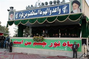 سفر رهبر شهید انقلاب به استان فارس
